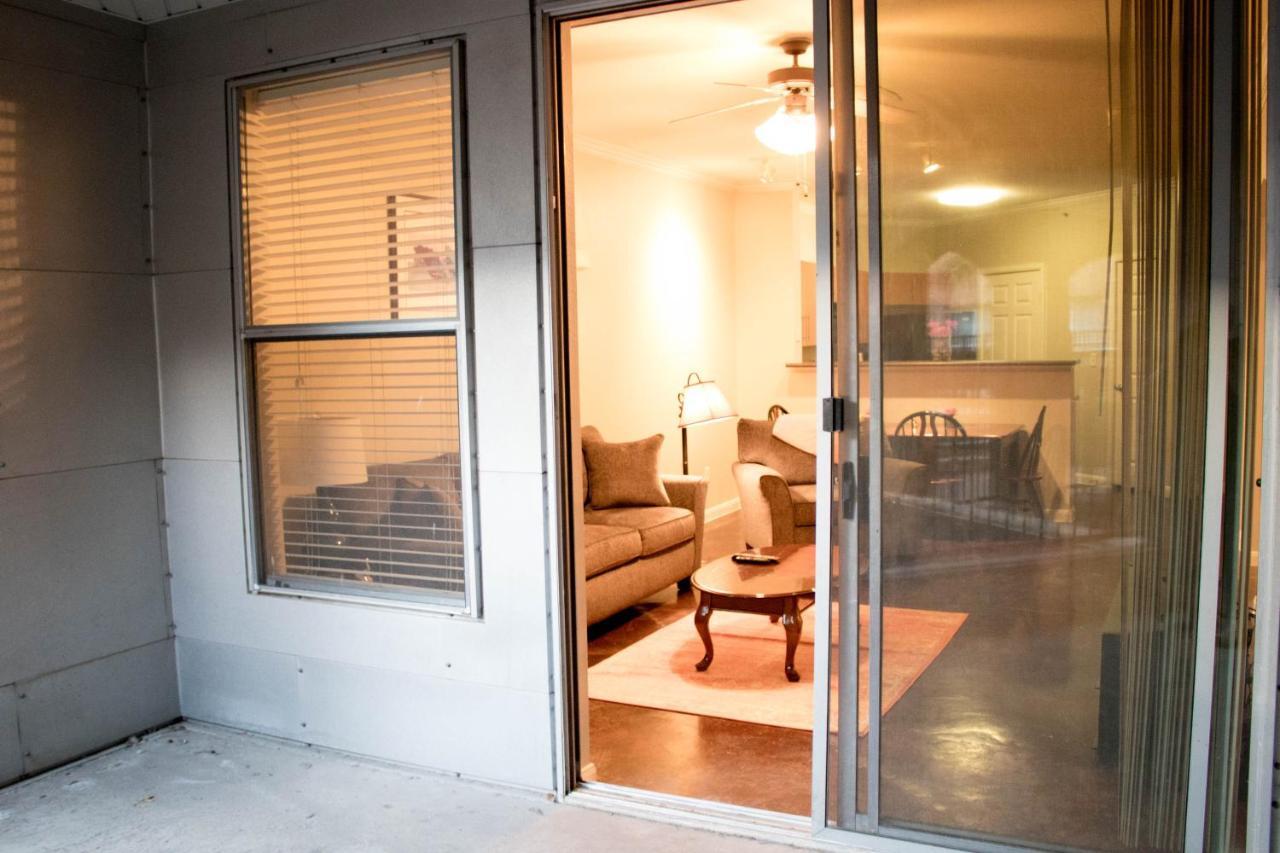 Downtown Dallas Beautiful Poolside Apartment المظهر الخارجي الصورة